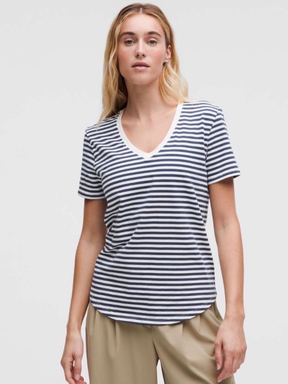Lululemon Love V neck T-shirt size 12